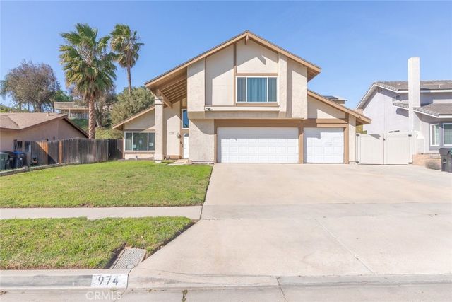 974 Nottingham, Corona, CA 92880