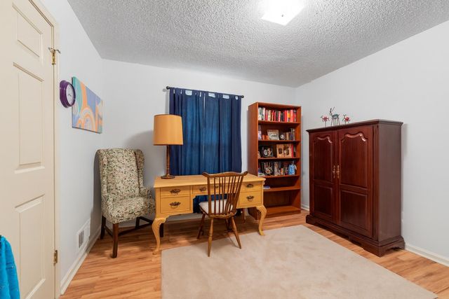 8671 PINE NEEDLE DR, Germantown, TN 38139