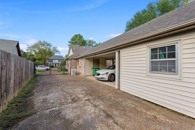 8671 PINE NEEDLE DR, Germantown, TN 38139