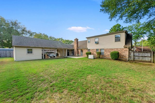 8671 PINE NEEDLE DR, Germantown, TN 38139