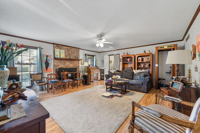 8671 PINE NEEDLE DR, Germantown, TN 38139