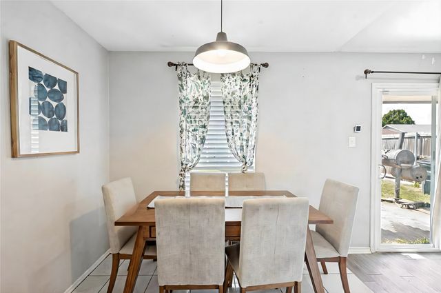 1654 Clarendon Drive, Lewisville, TX 75067