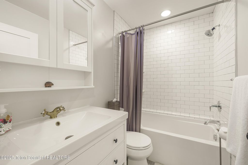 2022 HIDDEN RANCH Loop, Jackson, WY 83001 photo 16