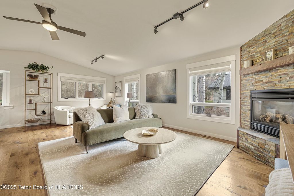 2022 HIDDEN RANCH Loop, Jackson, WY 83001 photo 7