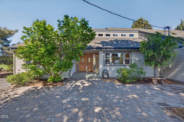 60376 Arnold Market, Bend, OR 97702