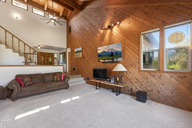 60376 Arnold Market, Bend, OR 97702