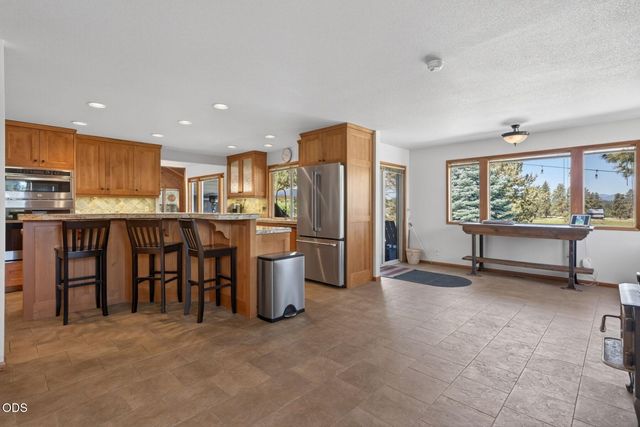 60376 Arnold Market, Bend, OR 97702