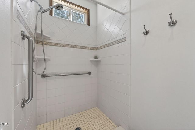 60376 Arnold Market, Bend, OR 97702