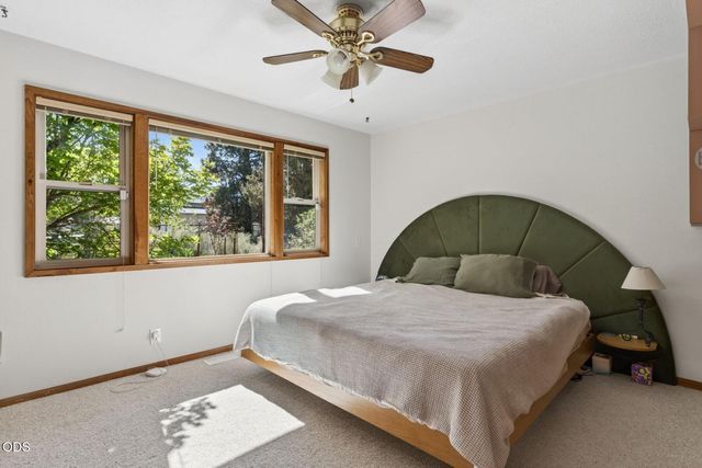 60376 Arnold Market, Bend, OR 97702