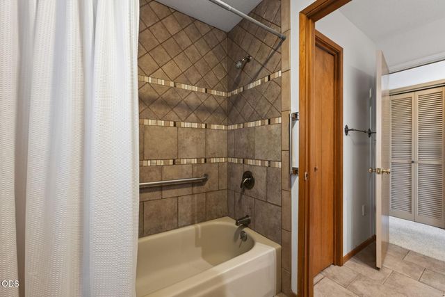60376 Arnold Market, Bend, OR 97702