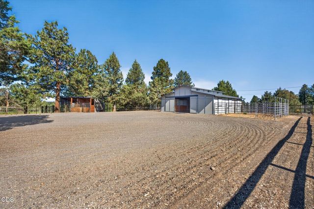 60376 Arnold Market, Bend, OR 97702