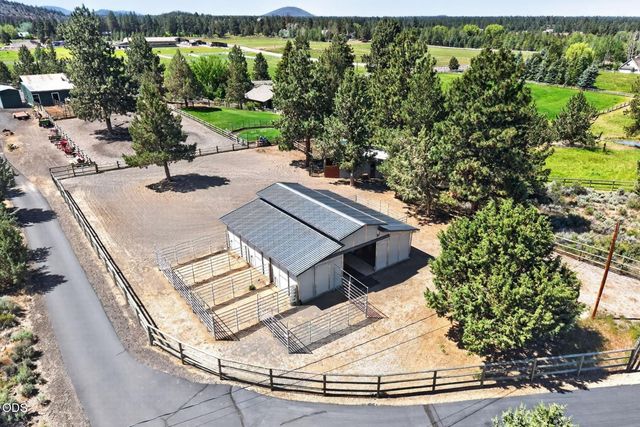 60376 Arnold Market, Bend, OR 97702