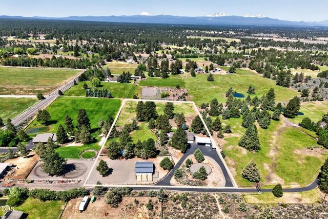 60376 Arnold Market, Bend, OR 97702