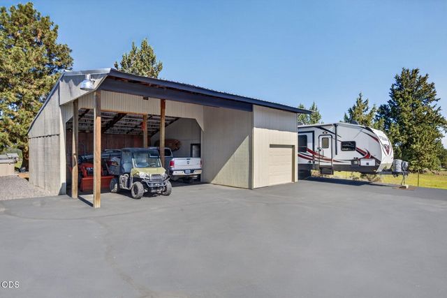 60376 Arnold Market, Bend, OR 97702