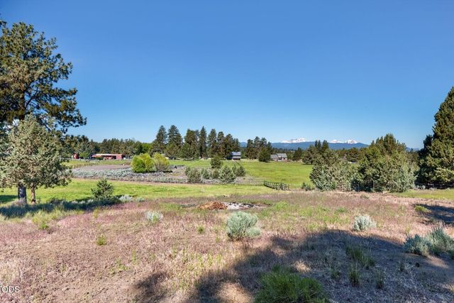 60376 Arnold Market, Bend, OR 97702