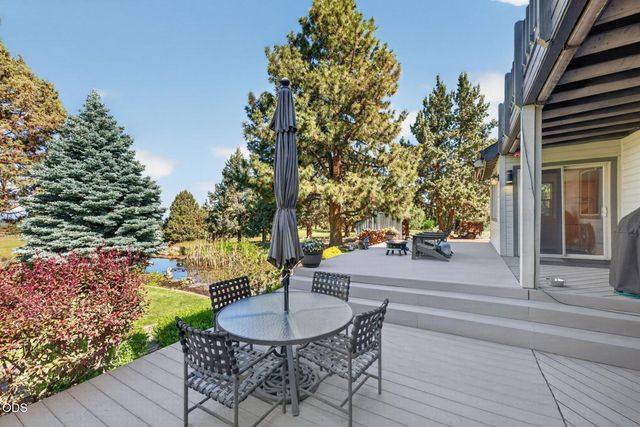 60376 Arnold Market, Bend, OR 97702