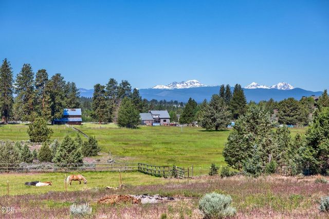 60376 Arnold Market, Bend, OR 97702