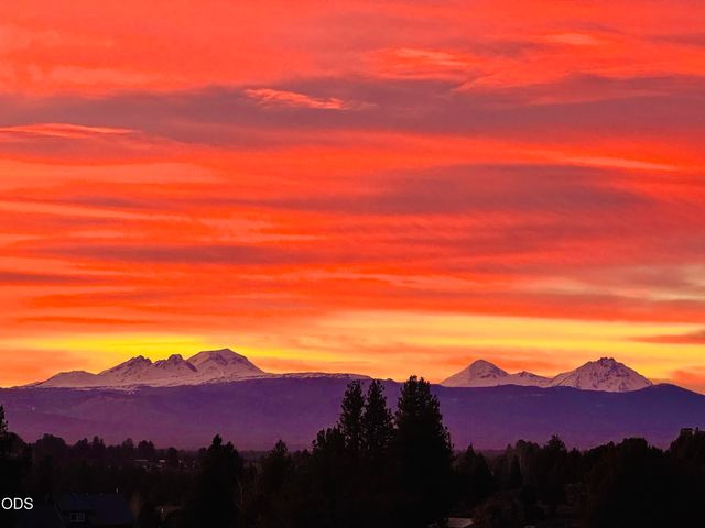 60376 Arnold Market, Bend, OR 97702