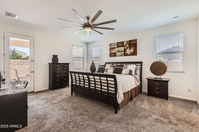 7665 W FETLOCK Trail, Peoria, AZ 85383