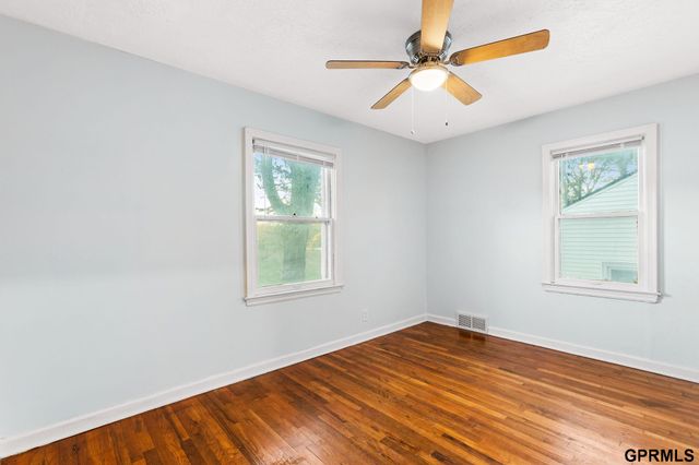 4121 N 44th Street, Omaha, NE 68111