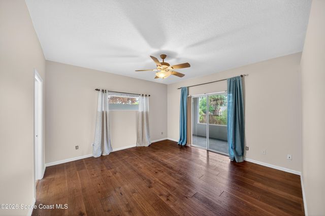 914 Sierra Place NE, Palm Bay, FL 32907