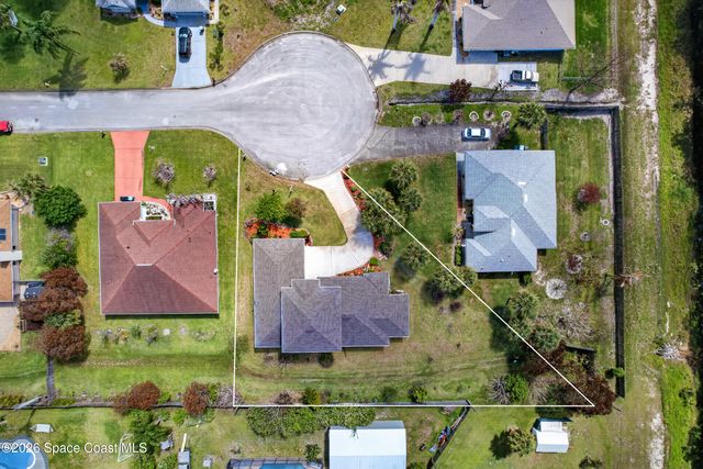914 Sierra Place NE, Palm Bay, FL 32907