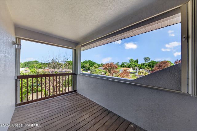 914 Sierra Place NE, Palm Bay, FL 32907