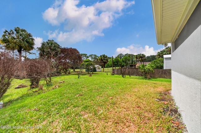 914 Sierra Place NE, Palm Bay, FL 32907