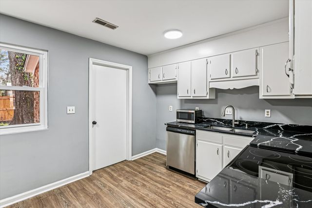 112 Kimeran Lane A, Summerville, SC 29485