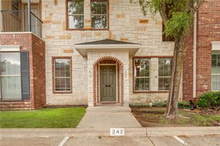 242 Forest Drive, College Station, TX 77840