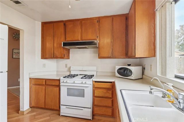 484 Westminister, San Jacinto, CA 92583