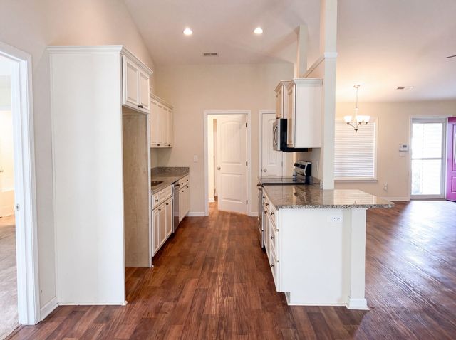 1528 Abberbury Dr., Conway, SC 29527