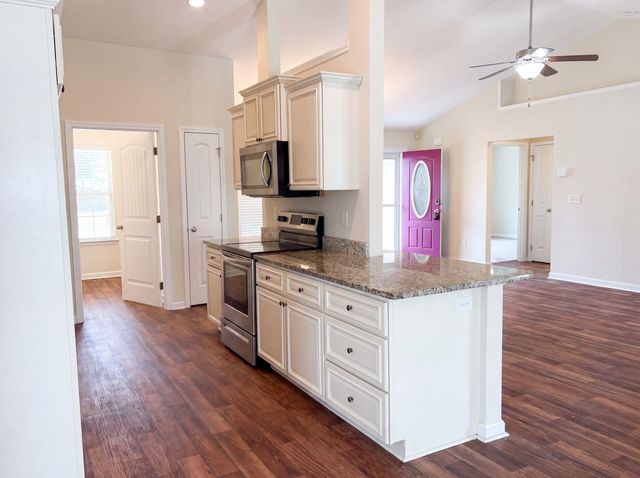 1528 Abberbury Dr., Conway, SC 29527