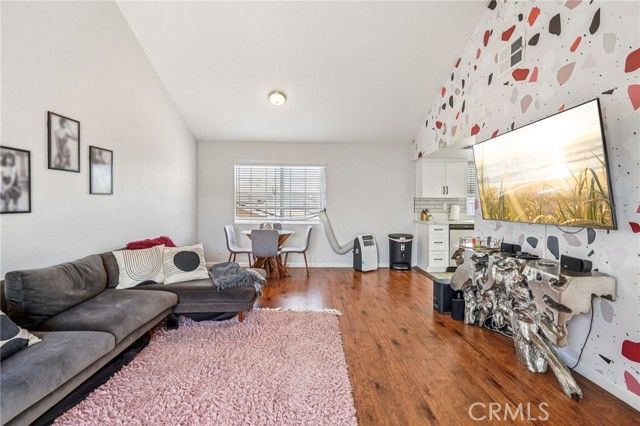 326 E Hazel Street 6, Inglewood, CA 90302