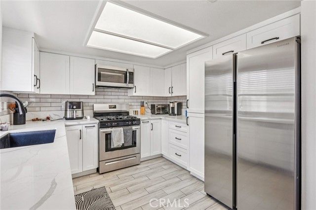 326 E Hazel Street 6, Inglewood, CA 90302