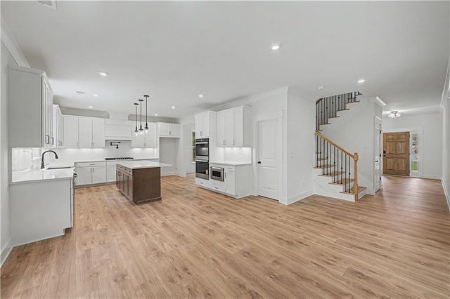 2120 Shillings Road, Kennesaw, GA 30152
