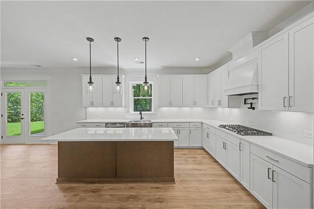 2120 Shillings Road, Kennesaw, GA 30152