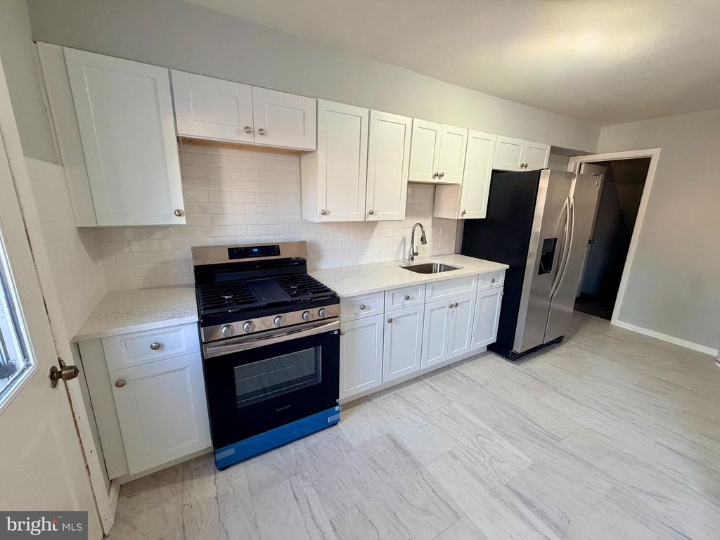 238 S WALTER AVE, TRENTON, NJ 08629 — photo 4