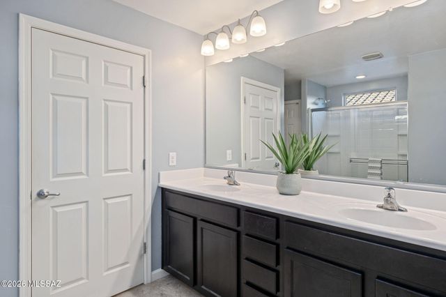 12250 E Becker Drive, Vail, AZ 85641