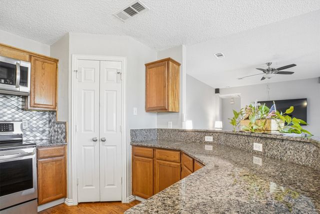 3732 Cove Meadow Lane, Fort Worth, TX 76123