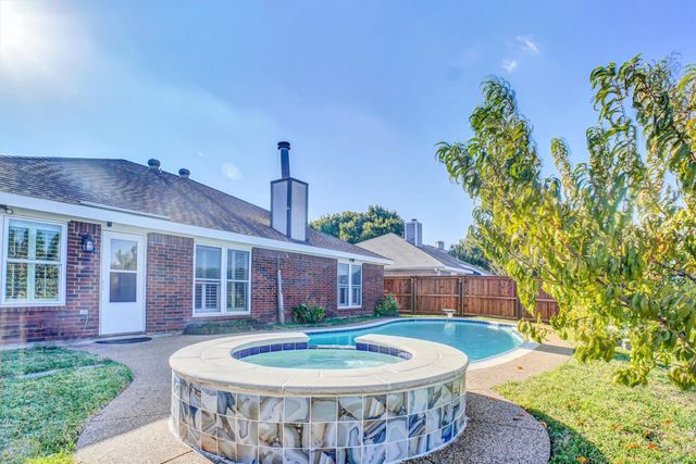 3732 Cove Meadow Lane, Fort Worth, TX 76123