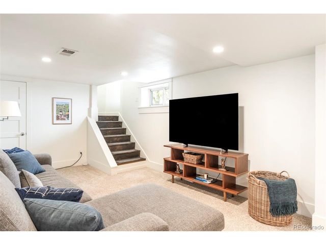 3041 W Clyde Pl, Denver, CO 80211