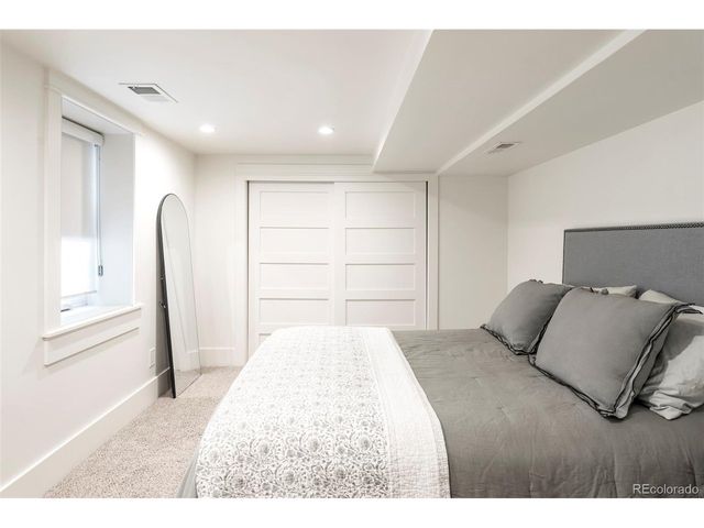 3041 W Clyde Pl, Denver, CO 80211