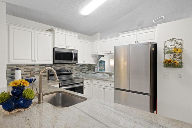 599 NW San Remo Circle, Port St. Lucie, Port St Lucie, FL 34986