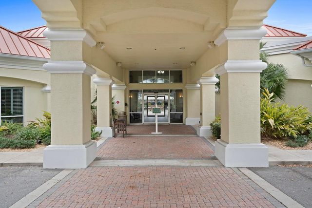 599 NW San Remo Circle, Port St. Lucie, Port St Lucie, FL 34986