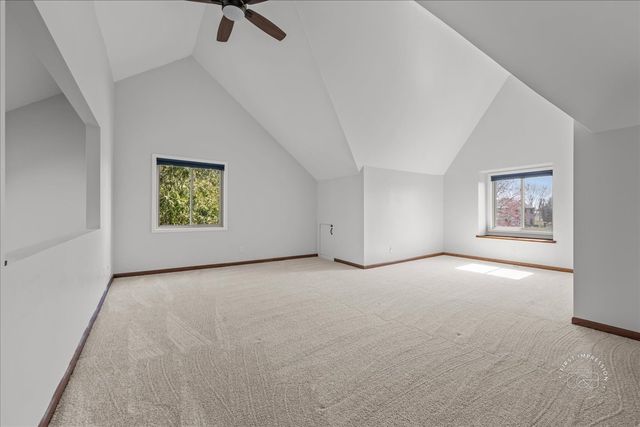 2S904 Heritage Glen Court, Batavia, IL 60510