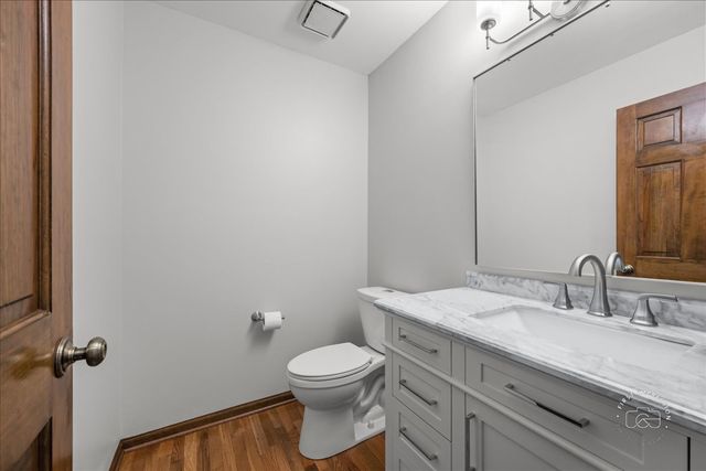 2S904 Heritage Glen Court, Batavia, IL 60510