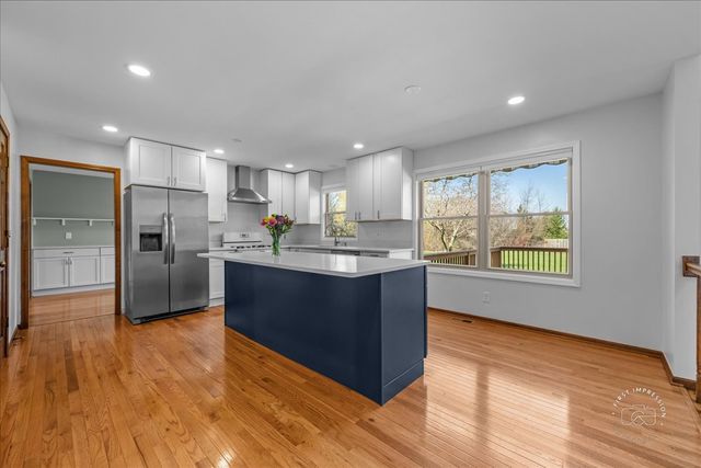 2S904 Heritage Glen Court, Batavia, IL 60510