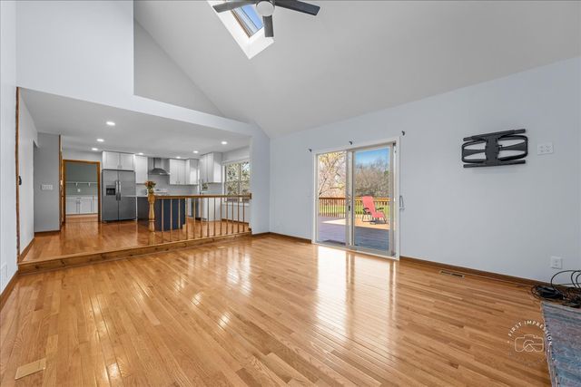 2S904 Heritage Glen Court, Batavia, IL 60510