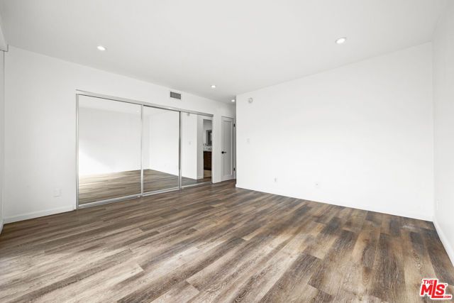 136 S Palm Drive 301, Beverly Hills, CA 90212